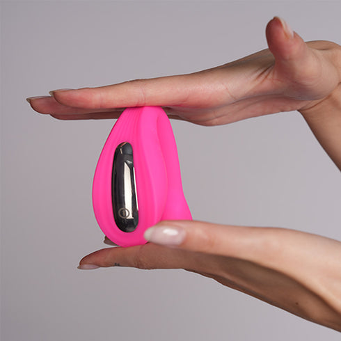 Remote Control Female Flapping Vibrator Wearable Panty Masturbator Sex Toys Clit G-Spot Stimulation Couple Vibrator for Women