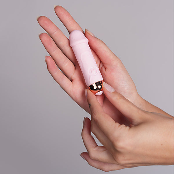 Penis Shape Realistic Dildo Bullet Mini Vibrator Silicone G-Spot Vaginal Clitoral Stimulator Female Lipstick Vibrator for Women