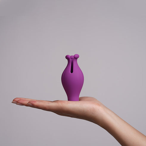 4 Pcs Set Anal Vaginal Clitoral Stimulator Tongue Licking G-Spot Vibrating Bullet Massager Vibrator With Interchangeable 4 Caps